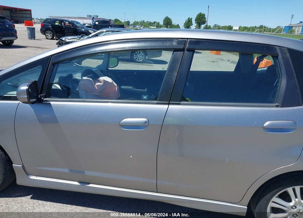 2010 HONDA FIT SPORT VIN: JHMGE8H48AC013924