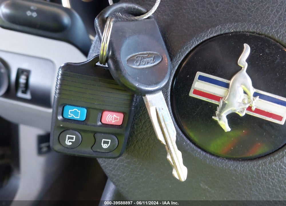 2008 FORD MUSTANG V6 DELUXE/V6 PREMIUM VIN: 1ZVHT80N785116747