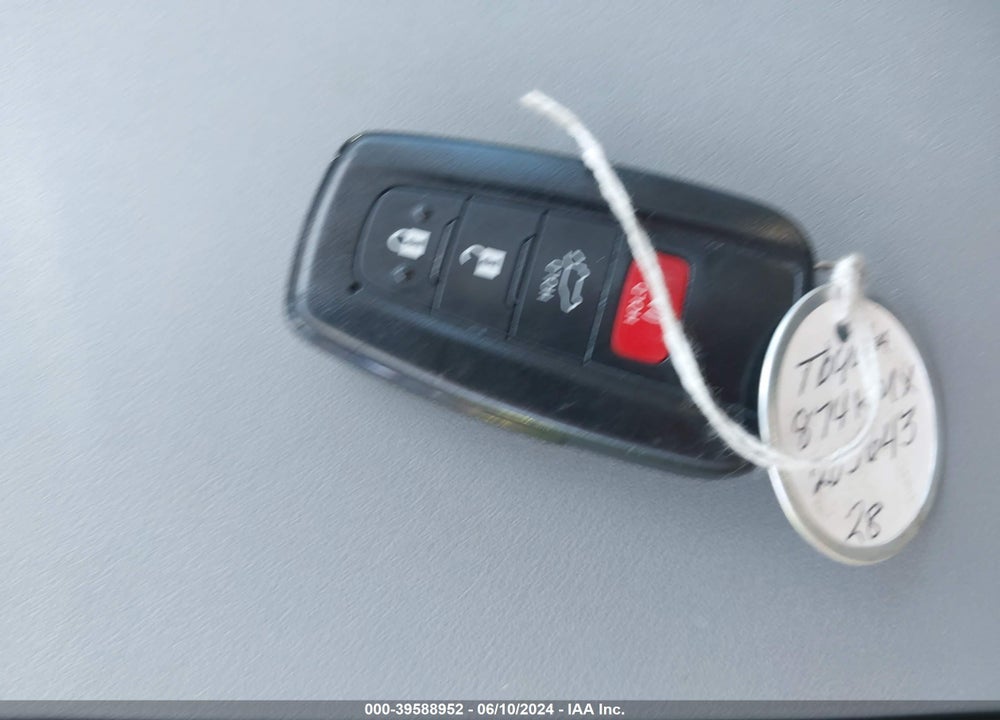 2020 TOYOTA HIGHLANDER XLE VIN: 5TDHZRBH5LS517764