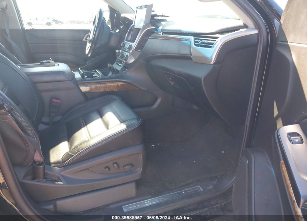 2015 GMC YUKON DENALI VIN: 1GKS2CKJ0FR678735