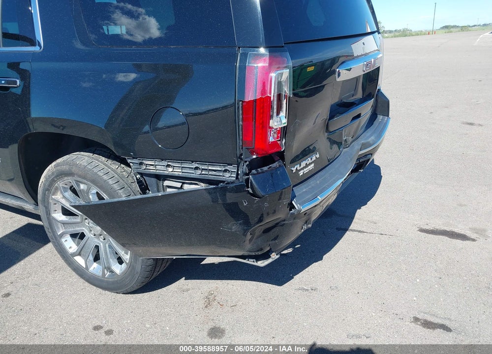 2015 GMC YUKON DENALI VIN: 1GKS2CKJ0FR678735
