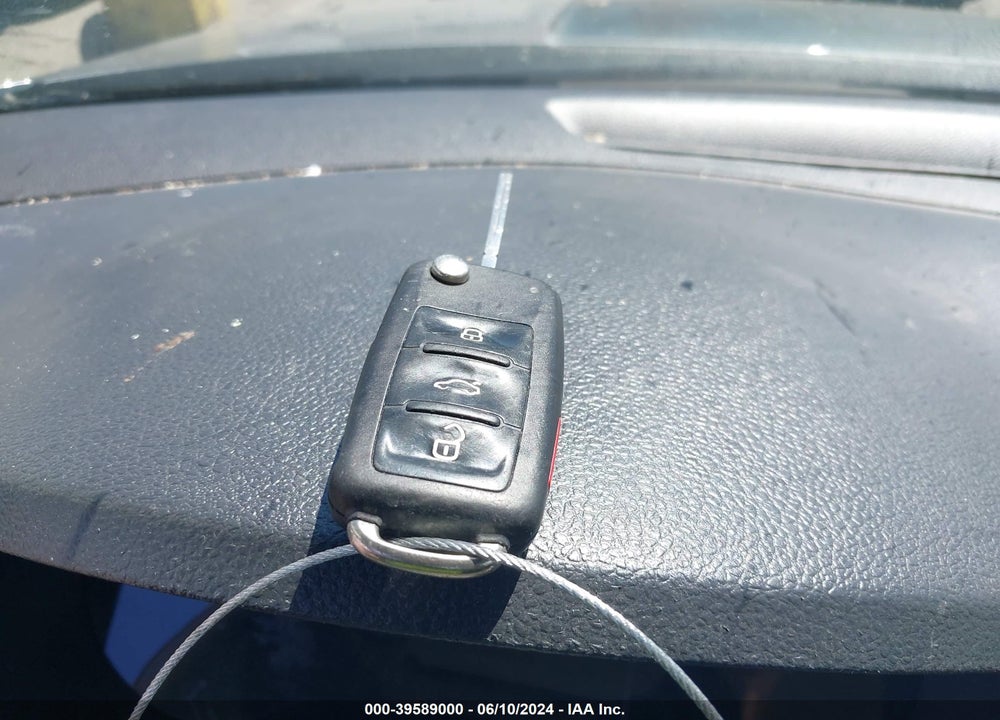 2013 VOLKSWAGEN JETTA 2.0L S VIN: 3VW2K7AJ2DM212370