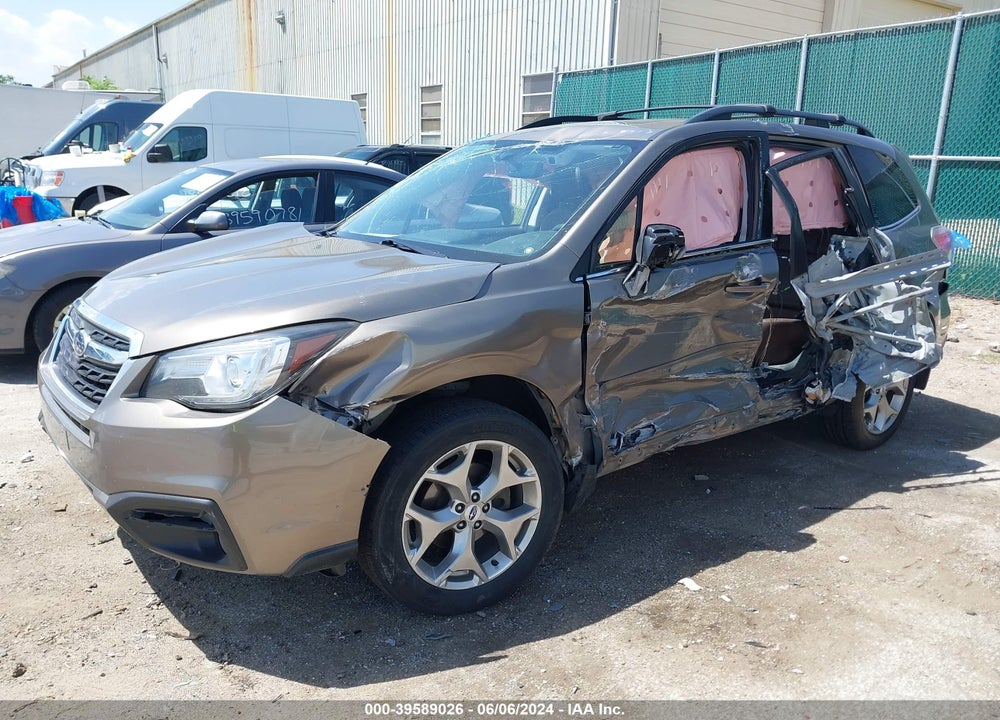 2018 SUBARU FORESTER 2.5I TOURING VIN: JF2SJAWC8JH490771