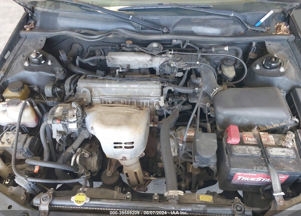 1998 TOYOTA CAMRY LE VIN: 4T1BG22K8WU325992