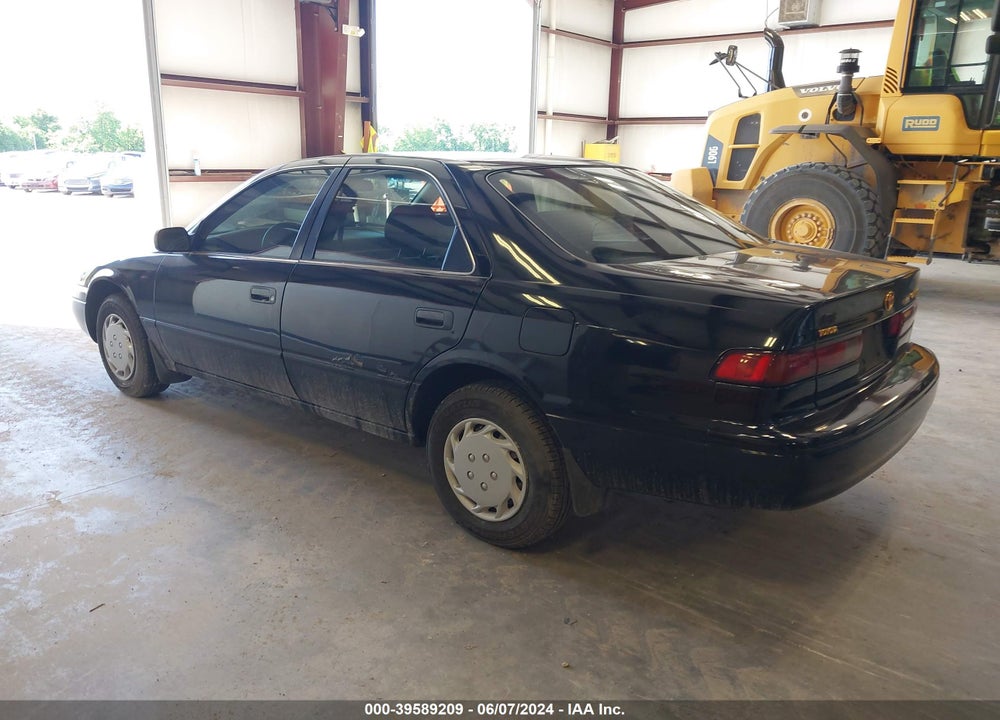 1998 TOYOTA CAMRY LE VIN: 4T1BG22K8WU325992