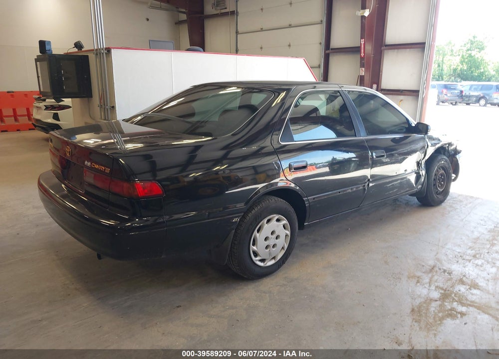 1998 TOYOTA CAMRY LE VIN: 4T1BG22K8WU325992