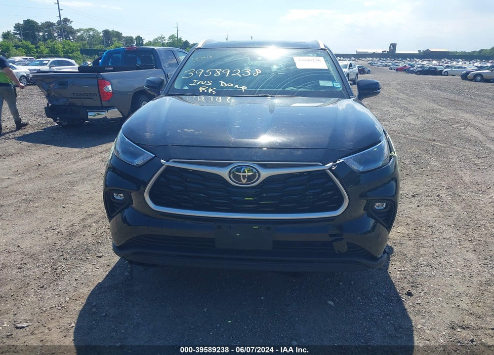 2022 TOYOTA HIGHLANDER XLE VIN: 5TDGZRBH9NS570756
