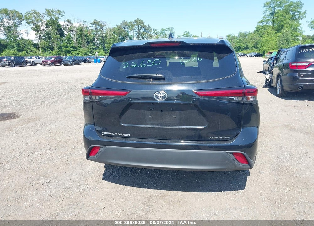 2022 TOYOTA HIGHLANDER XLE VIN: 5TDGZRBH9NS570756