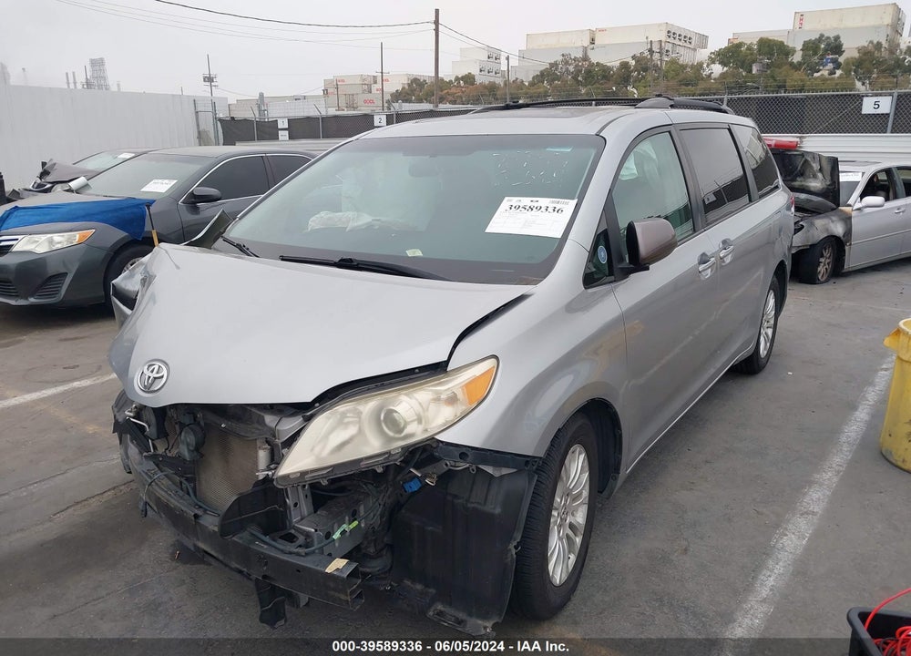2011 TOYOTA SIENNA XLE V6 VIN: 5TDYK3DC6BS126561