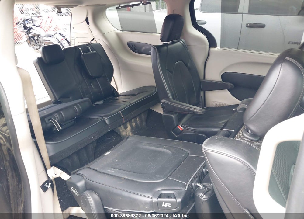 2018 CHRYSLER PACIFICA LIMITED VIN: 2C4RC1GG6JR112722