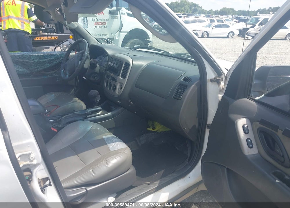 2005 FORD ESCAPE XLT VIN: 1FMYU03155KC45329