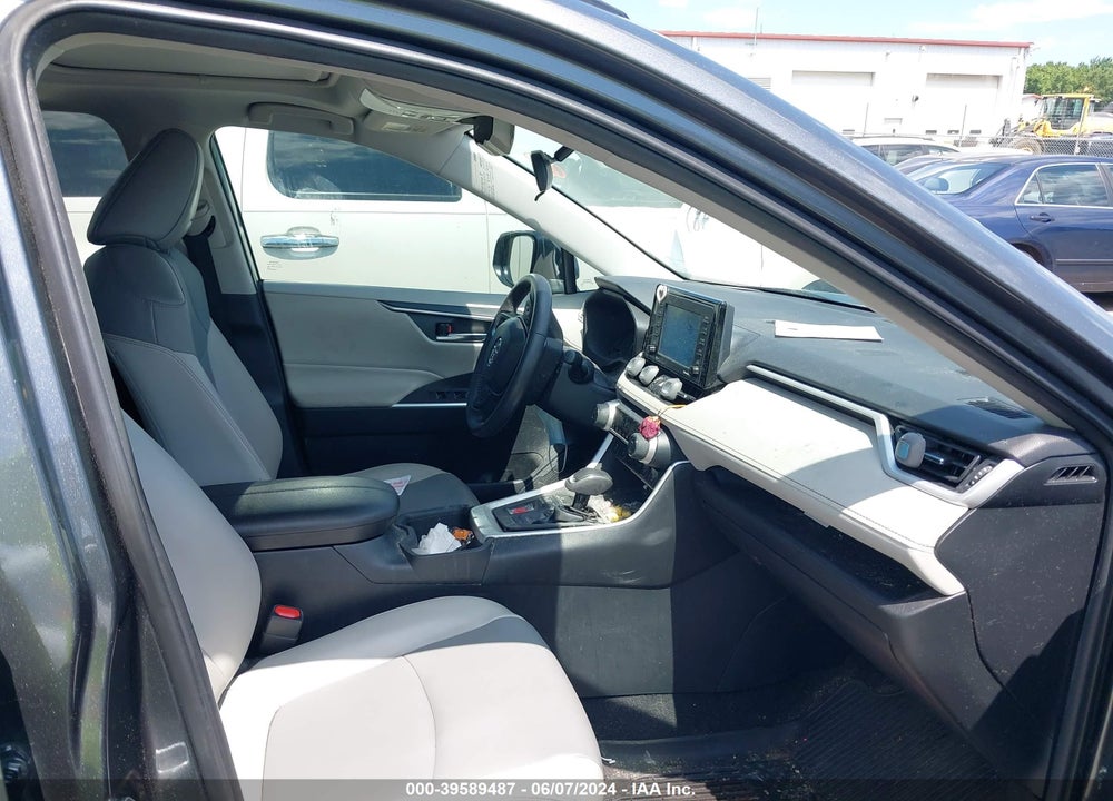 2022 TOYOTA RAV4 XLE PREMIUM VIN: 2T3C1RFV9NC176860