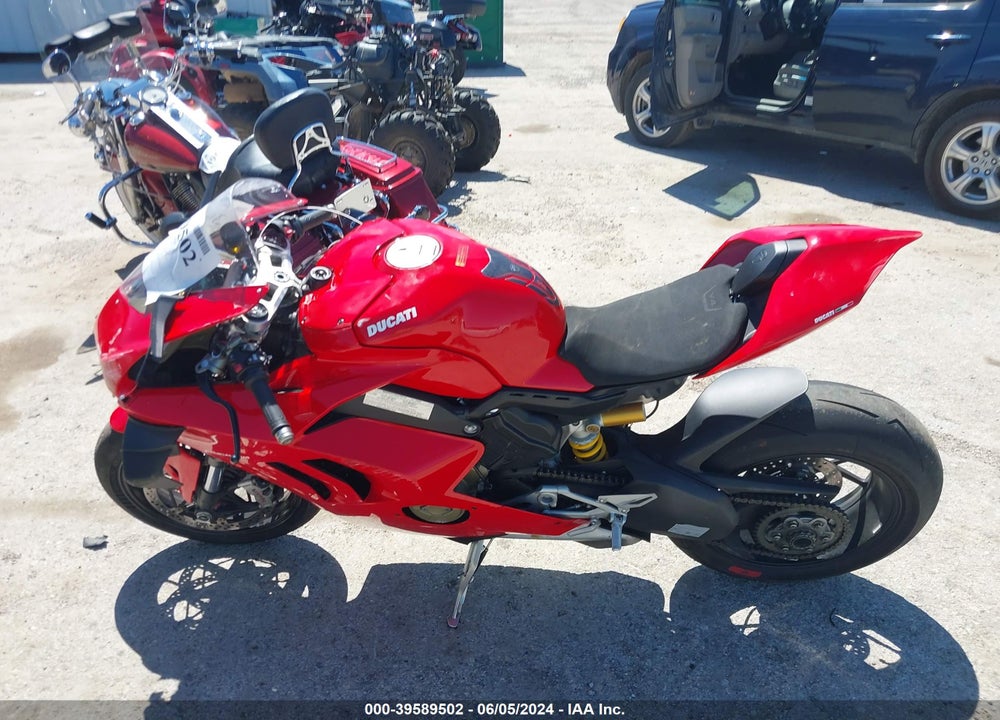 2021 DUCATI PANIGALE V4/V4S/V4S SPECIALE VIN: ZDMDAGNW9MB015258
