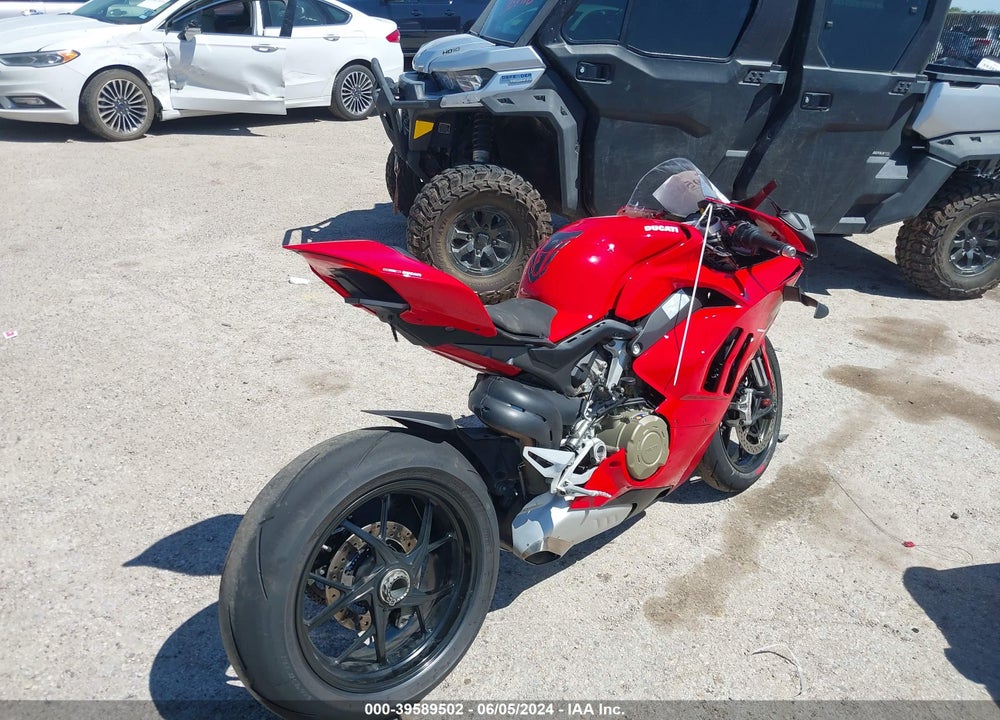2021 DUCATI PANIGALE V4/V4S/V4S SPECIALE VIN: ZDMDAGNW9MB015258