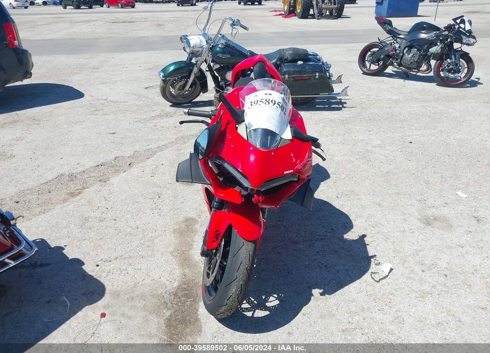 2021 DUCATI PANIGALE V4/V4S/V4S SPECIALE VIN: ZDMDAGNW9MB015258