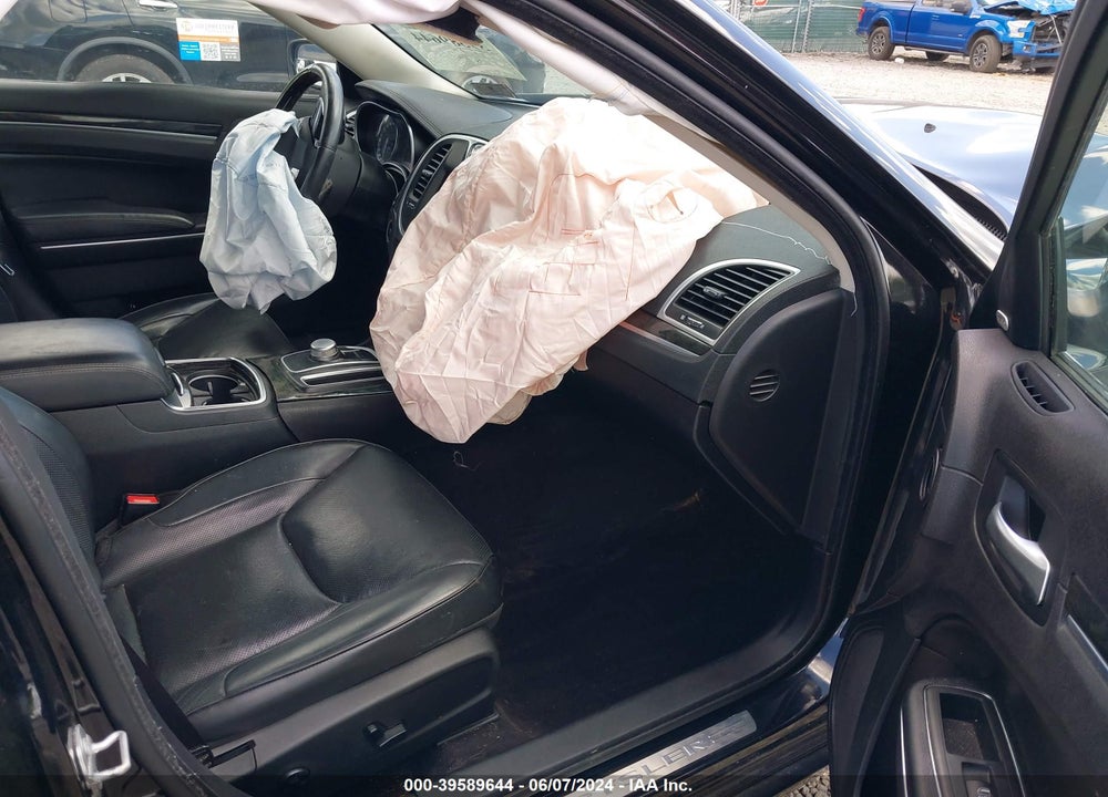 2016 CHRYSLER 300C AWD VIN: 2C3CCAKG7GH261785