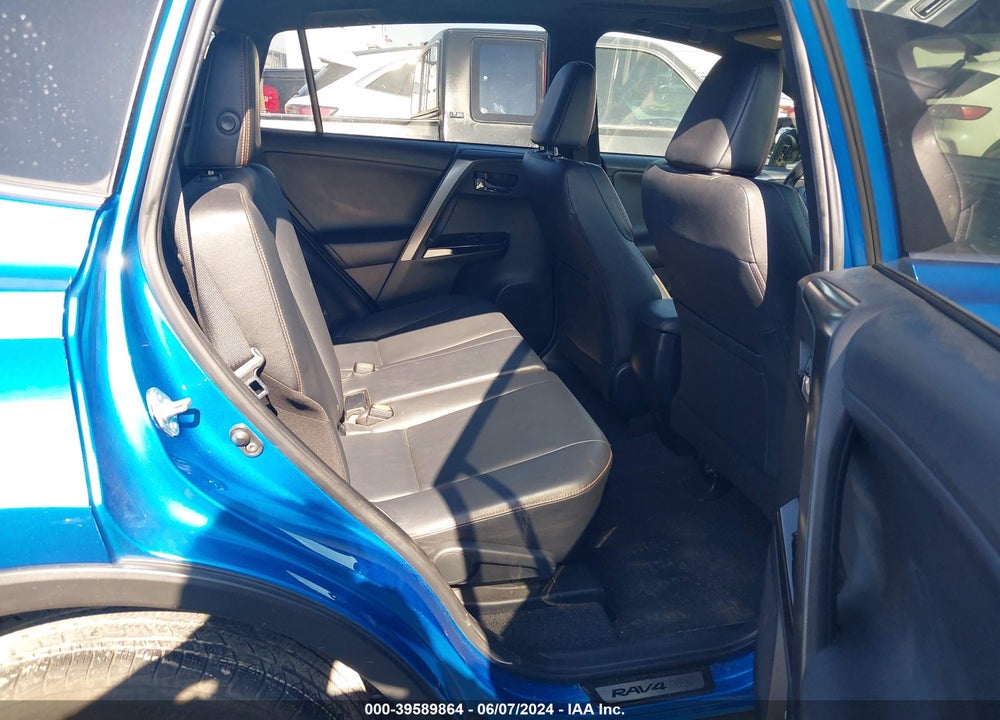 2016 TOYOTA RAV4 SE VIN: JTMNFREVXGJ066136