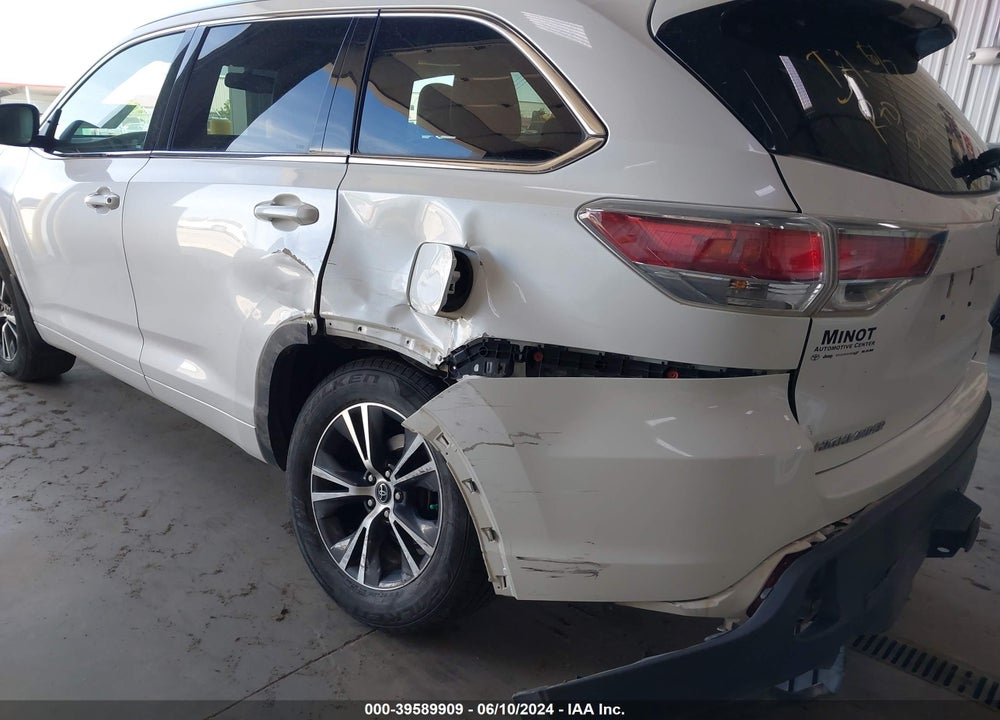 2016 TOYOTA HIGHLANDER XLE V6 VIN: 5TDJKRFH9GS303950