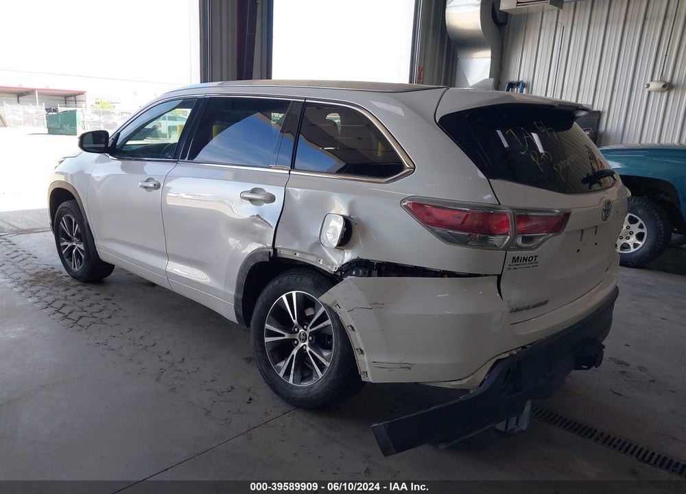 2016 TOYOTA HIGHLANDER XLE V6 VIN: 5TDJKRFH9GS303950