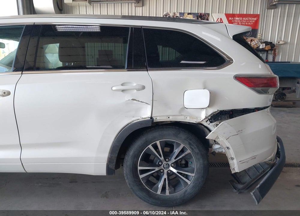 2016 TOYOTA HIGHLANDER XLE V6 VIN: 5TDJKRFH9GS303950