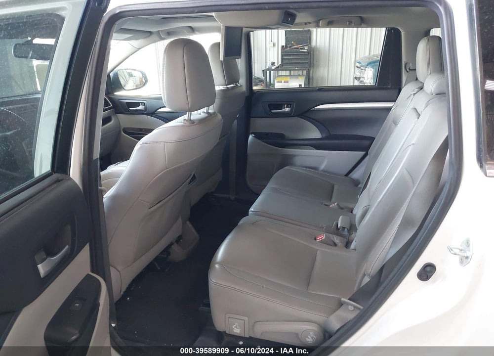 2016 TOYOTA HIGHLANDER XLE V6 VIN: 5TDJKRFH9GS303950