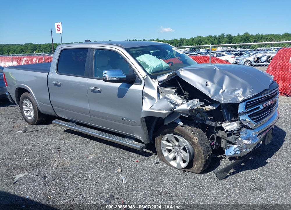 2019 RAM 1500 LAIE  4X4 6'4 BOX VIN: 1C6SRFRT2KN528103