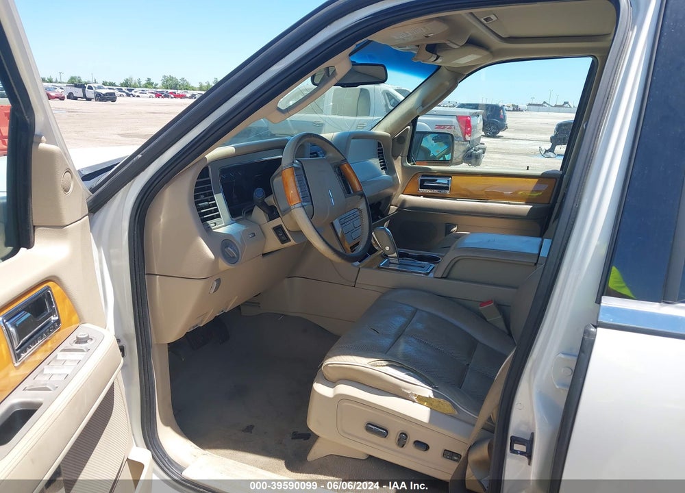 2007 LINCOLN NAVIGATOR ULTIMATE VIN: 5LMFU28537LJ02372