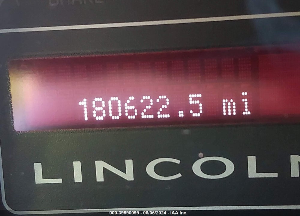 2007 LINCOLN NAVIGATOR ULTIMATE VIN: 5LMFU28537LJ02372