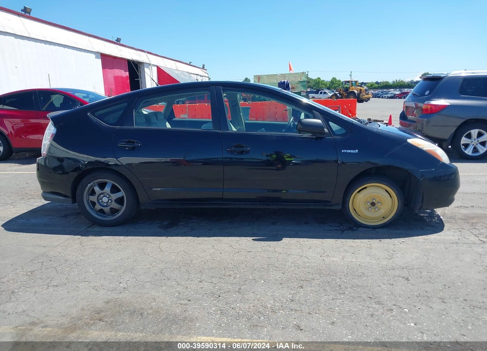 2008 TOYOTA PRIUS TOURING VIN: JTDKB20U383400923