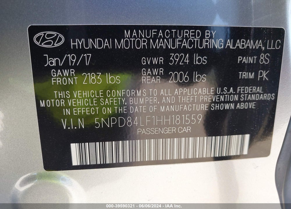 2017 HYUNDAI ELANTRA VIN: 5NPD84LF1HH181559