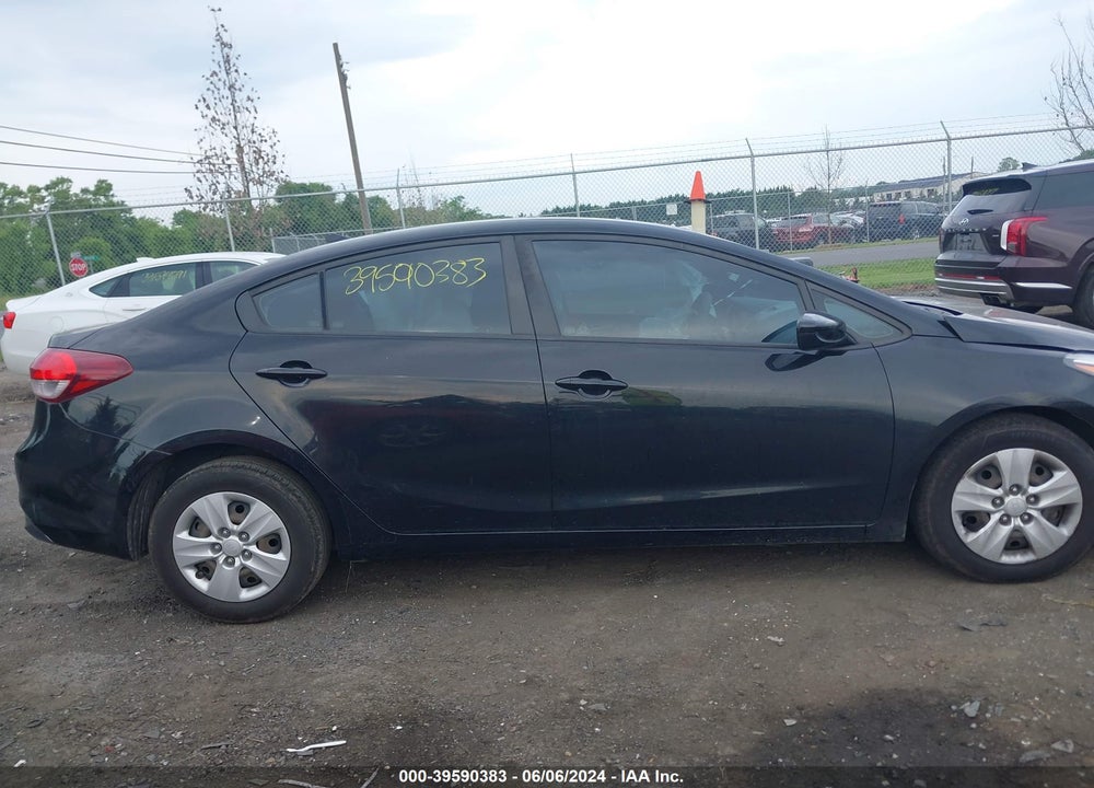 2017 KIA FORTE LX VIN: 3KPFK4A77HE136989
