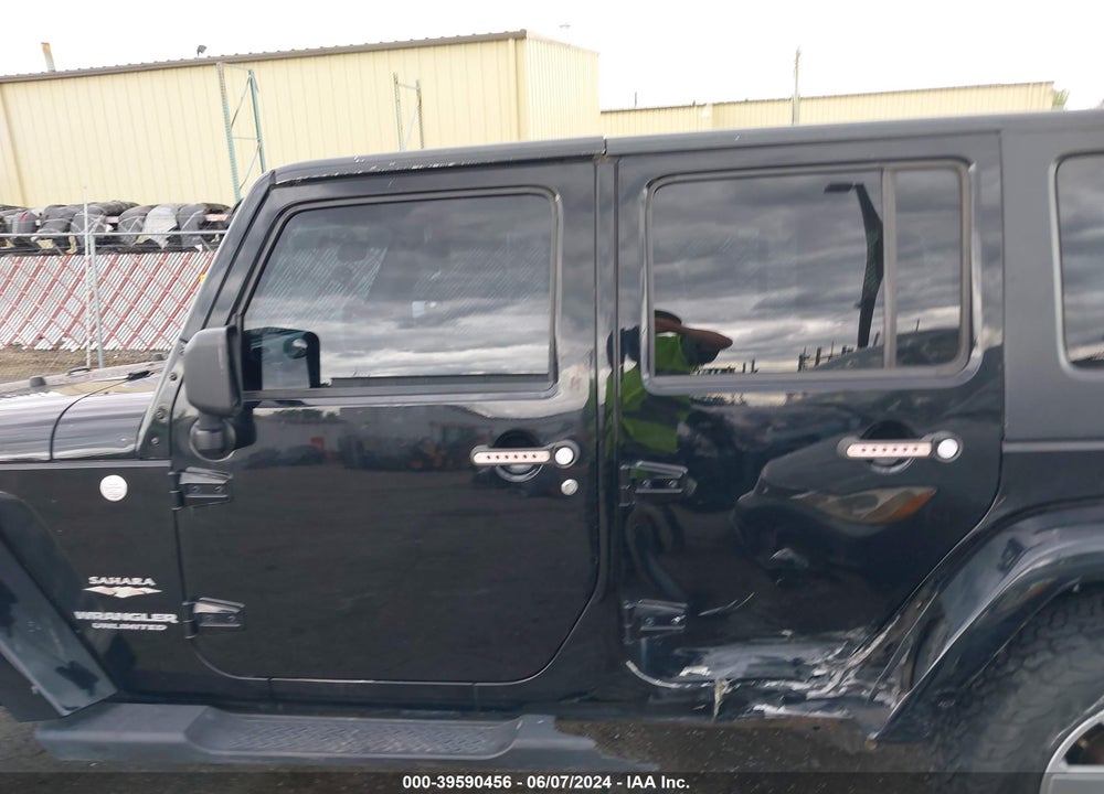2010 JEEP WRANGLER UNLIMITED SAHARA VIN: 1J4HA5H16AL171064