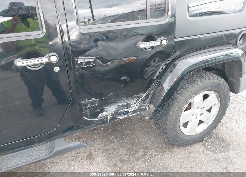 2010 JEEP WRANGLER UNLIMITED SAHARA VIN: 1J4HA5H16AL171064