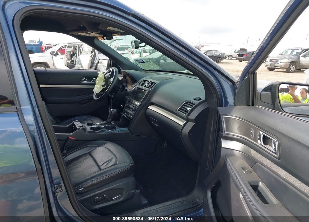 2018 FORD EXPLORER XLT VIN: 1FM5K7D81JGC87071