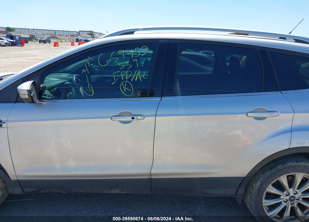 2018 FORD ESCAPE TITANIUM VIN: 1FMCU9J94JUB71844