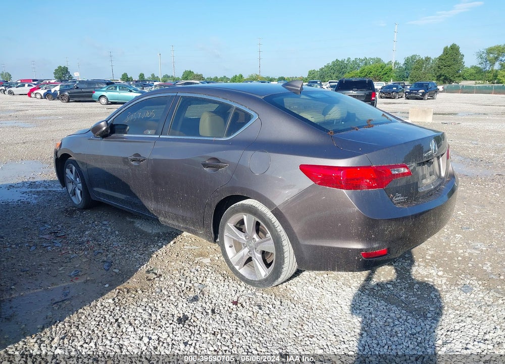 2013 ACURA ILX 2.0L VIN: 19VDE1F74DE012591