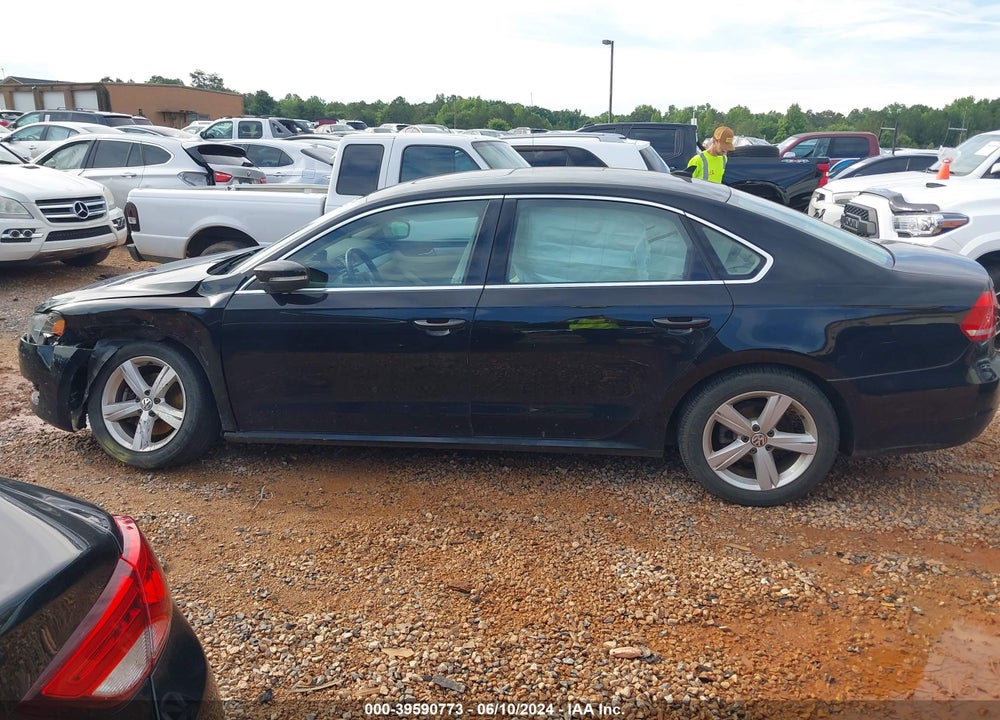 2013 VOLKSWAGEN PASSAT 2.0L TDI SE VIN: 1VWBN7A33DC121618