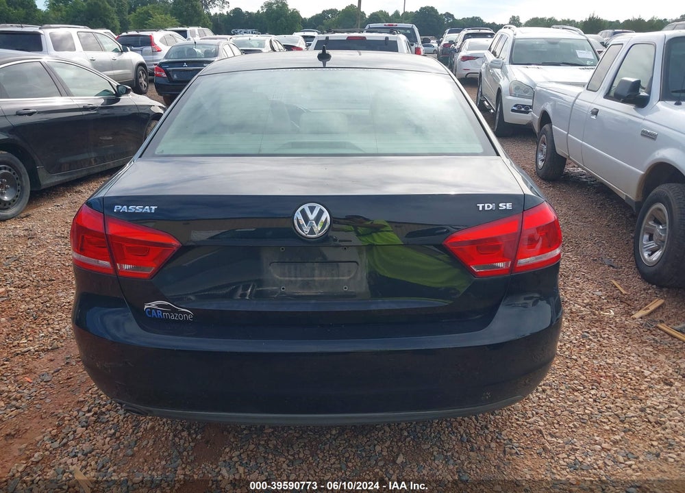 2013 VOLKSWAGEN PASSAT 2.0L TDI SE VIN: 1VWBN7A33DC121618