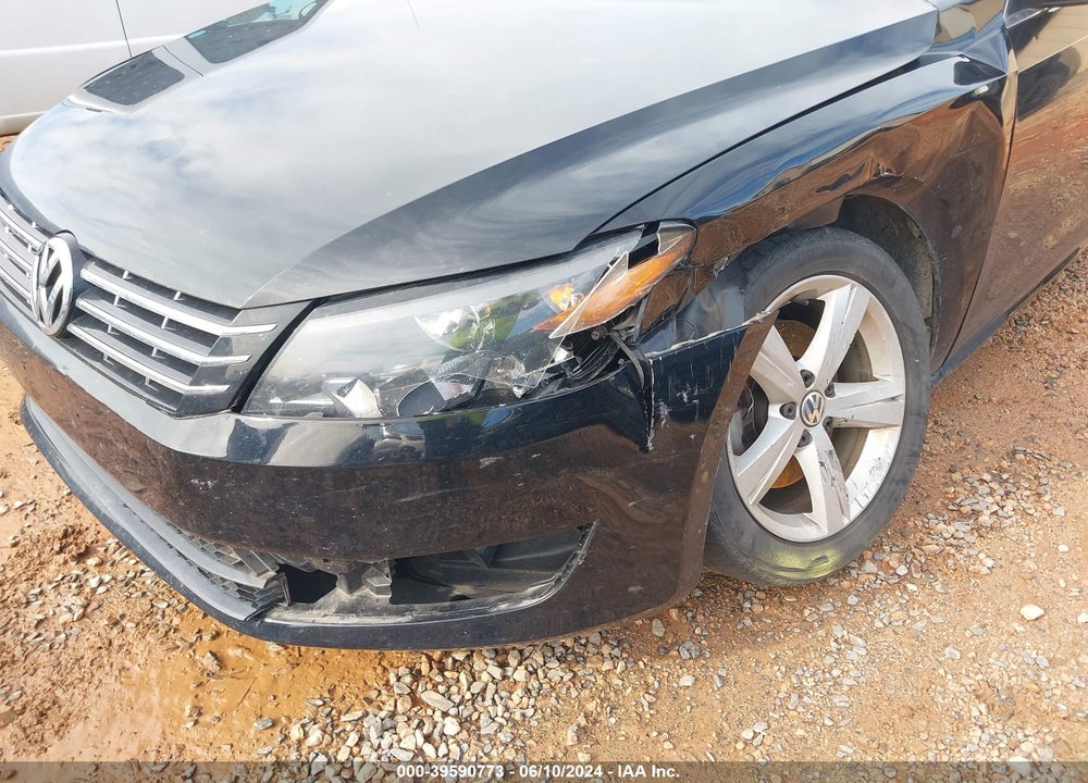 2013 VOLKSWAGEN PASSAT 2.0L TDI SE VIN: 1VWBN7A33DC121618