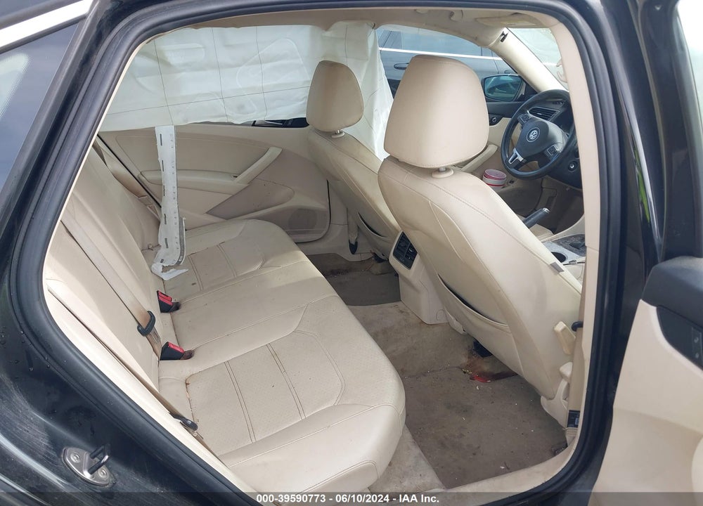 2013 VOLKSWAGEN PASSAT 2.0L TDI SE VIN: 1VWBN7A33DC121618