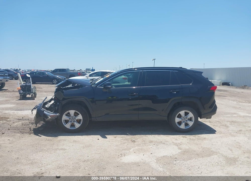 2019 TOYOTA RAV4 XLE VIN: 2T3W1RFV0KW011481