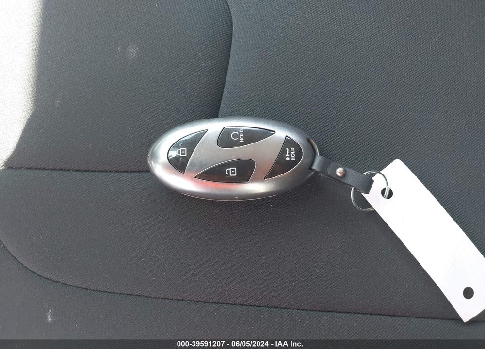 2024 HYUNDAI ELANTRA SEL VIN: KMHLM4DG1RU706928