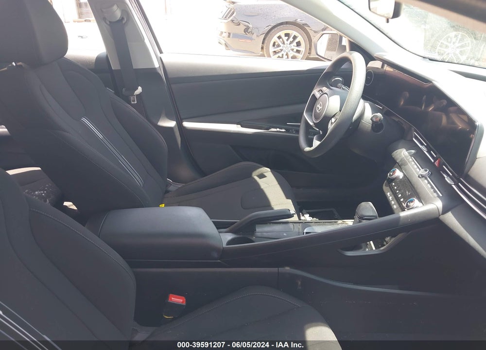 2024 HYUNDAI ELANTRA SEL VIN: KMHLM4DG1RU706928