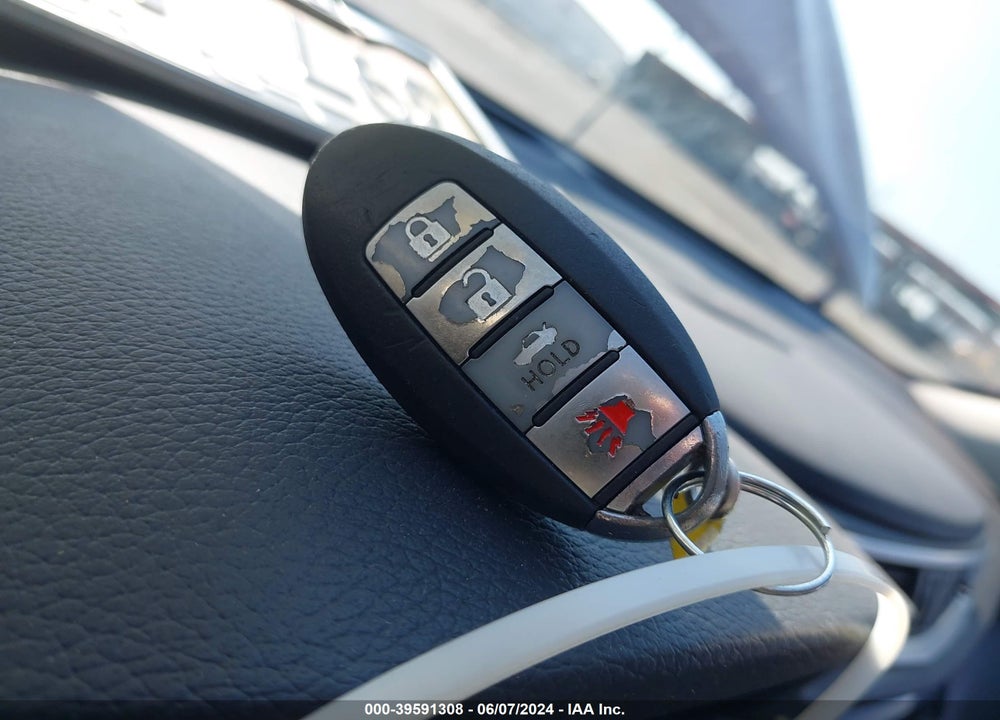 2016 NISSAN ROGUE SL VIN: 5N1AT2MTXGC910111