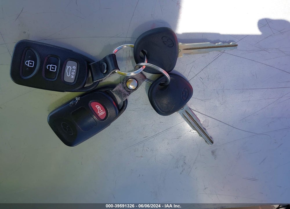 2014 HYUNDAI ELANTRA SE VIN: 5NPDH4AE5EH541647