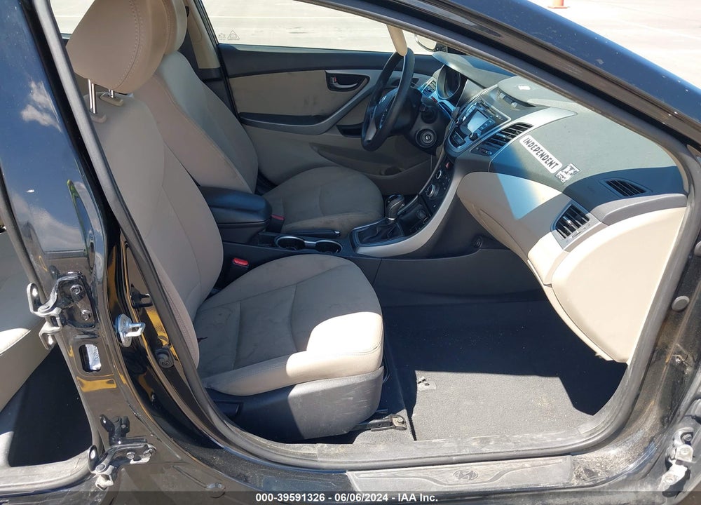 2014 HYUNDAI ELANTRA SE VIN: 5NPDH4AE5EH541647