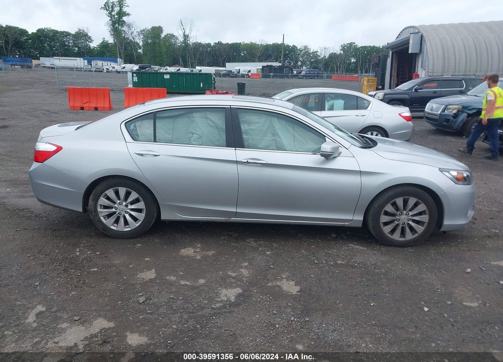 2014 HONDA ACCORD VIN: 1HGCR2F70EA245077