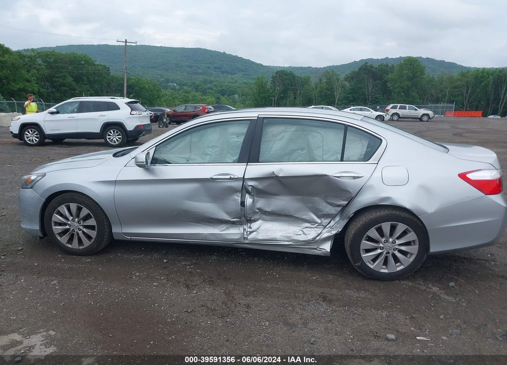 2014 HONDA ACCORD VIN: 1HGCR2F70EA245077