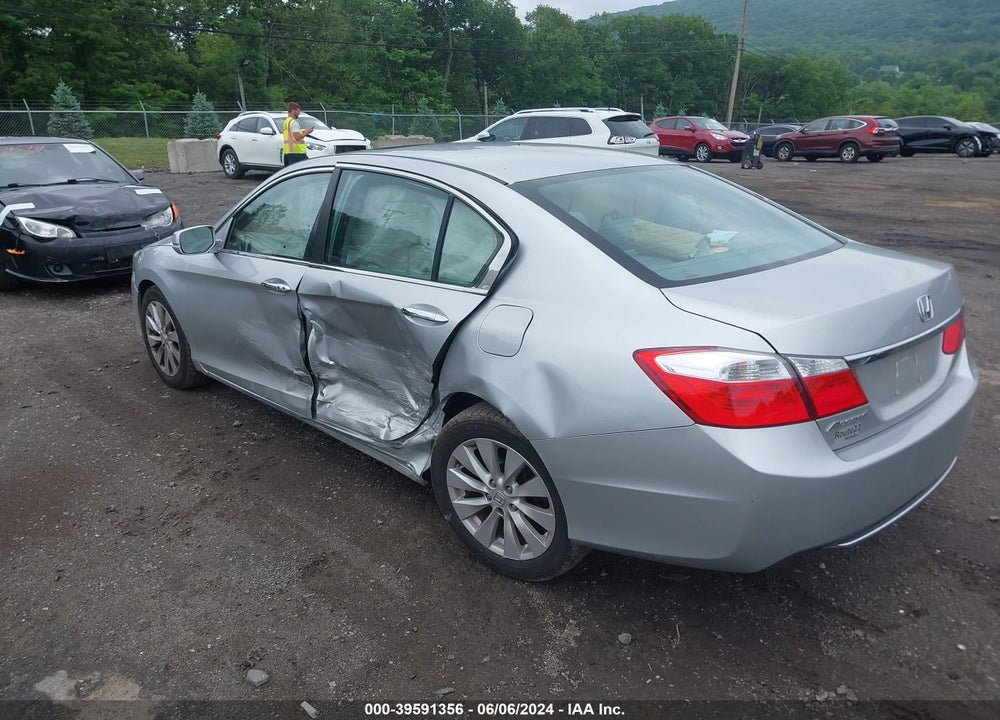 2014 HONDA ACCORD VIN: 1HGCR2F70EA245077