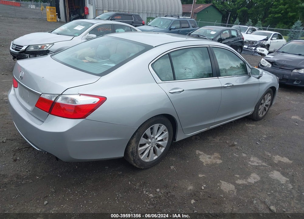 2014 HONDA ACCORD VIN: 1HGCR2F70EA245077